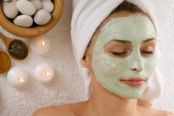 Napravite sami maske za lice koje vraćaju vlažnost vaše kože…